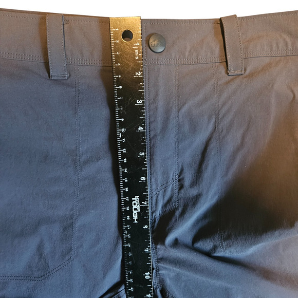 L.L. Bean Mens size 36 Cresta Hiking Shorts Blue Trail Outdoor Gorpcore Utility - Picture 10 of 11
